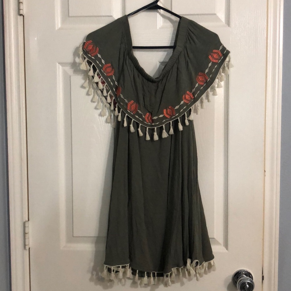 Francesca’s Tassel Olive Green Dress 🌵